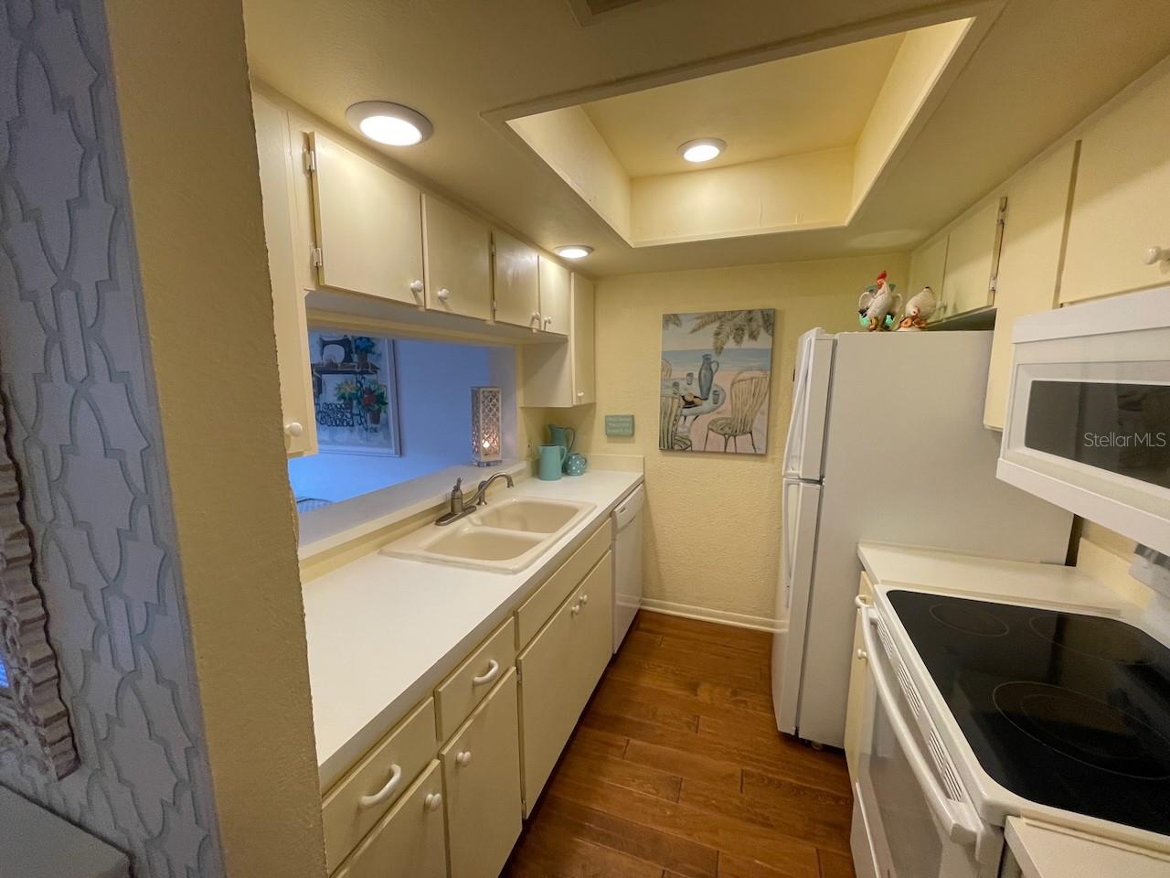 VILLAGE TOWERS CONDO - Residential