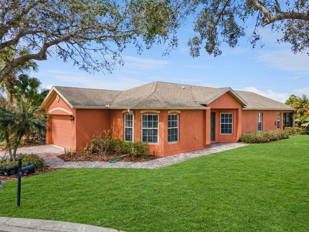 Photo of 524 Murano Drive, Poinciana, FL 34759 (MLS # G5108775)