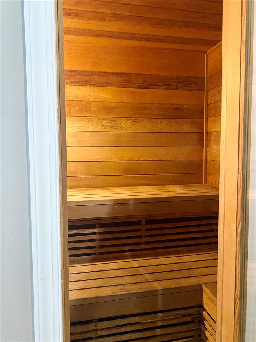 OXFORD PLACE AT TAMPA PALMS A - Residential