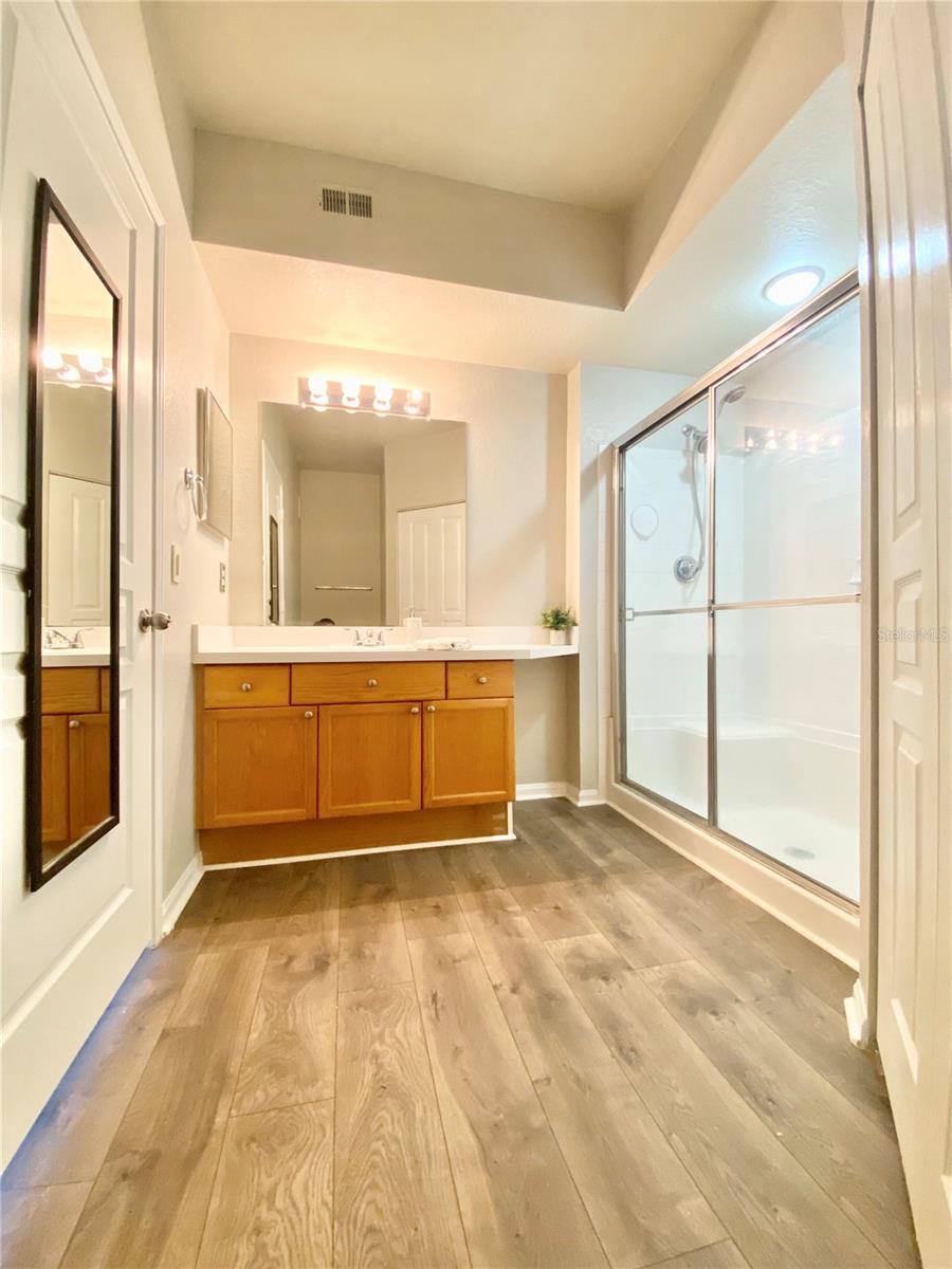 OXFORD PLACE AT TAMPA PALMS A - Residential