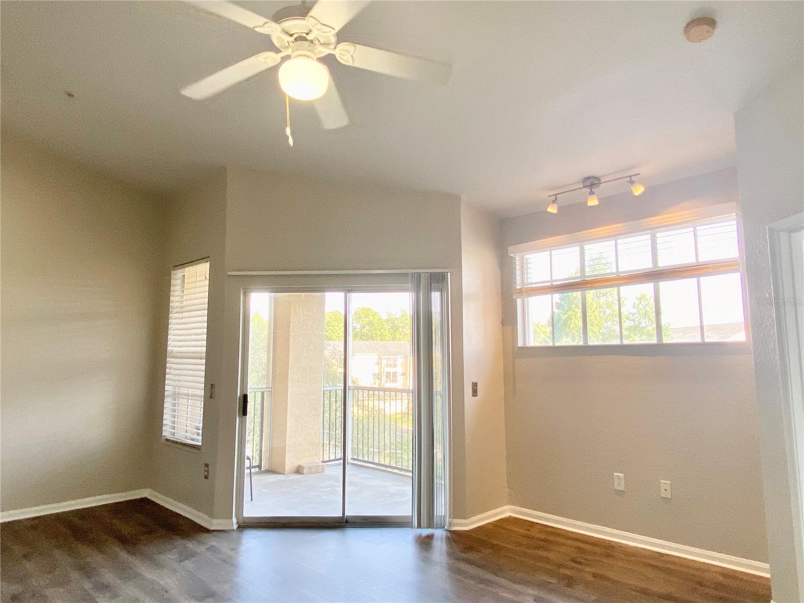 OXFORD PLACE AT TAMPA PALMS A - Residential