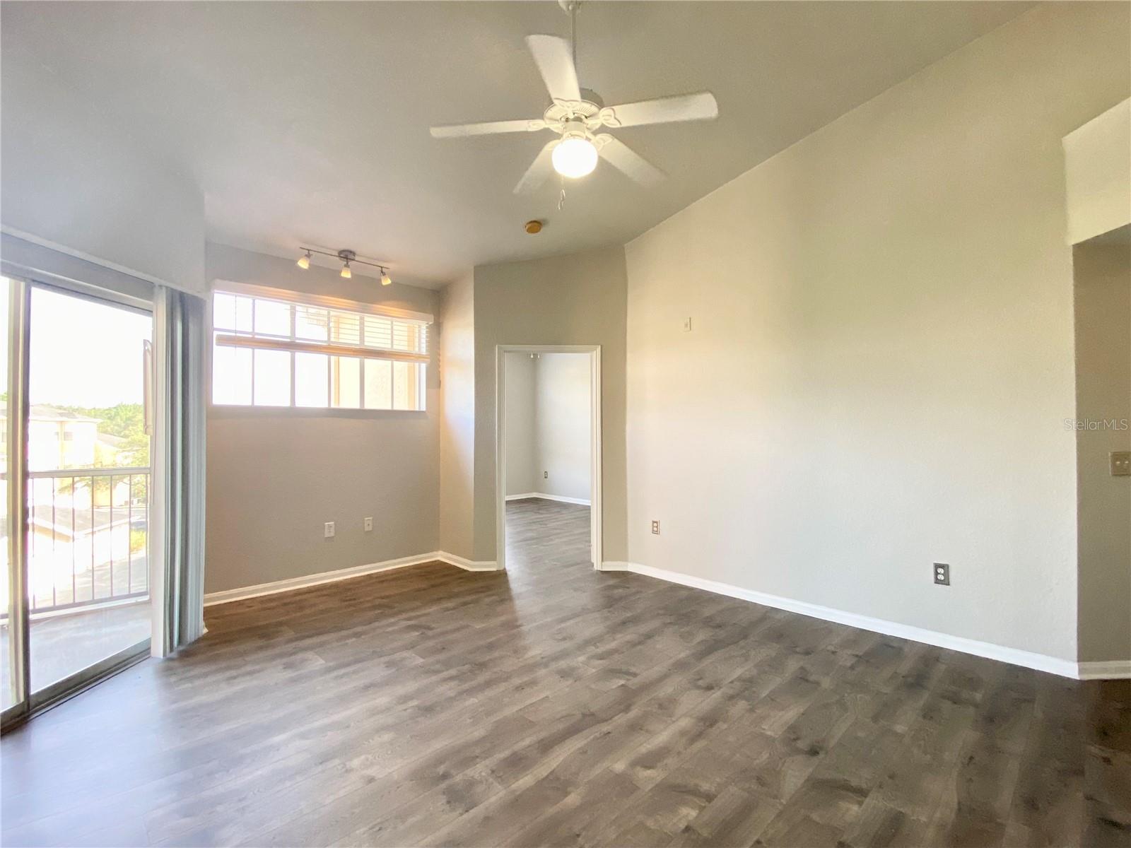 OXFORD PLACE AT TAMPA PALMS A - Residential