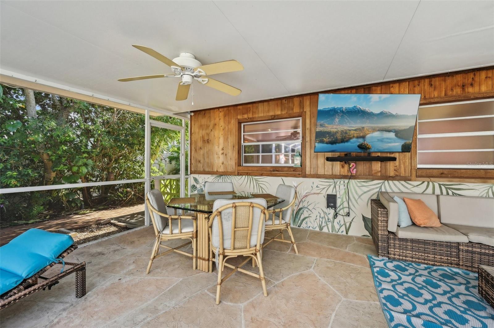 MAY TERRACE - Residential