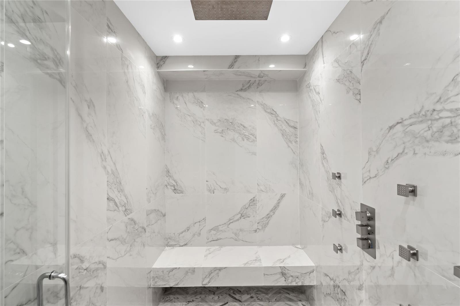 GRAND RESERVE COUNTRY CLUB RESIDENCES - Residential