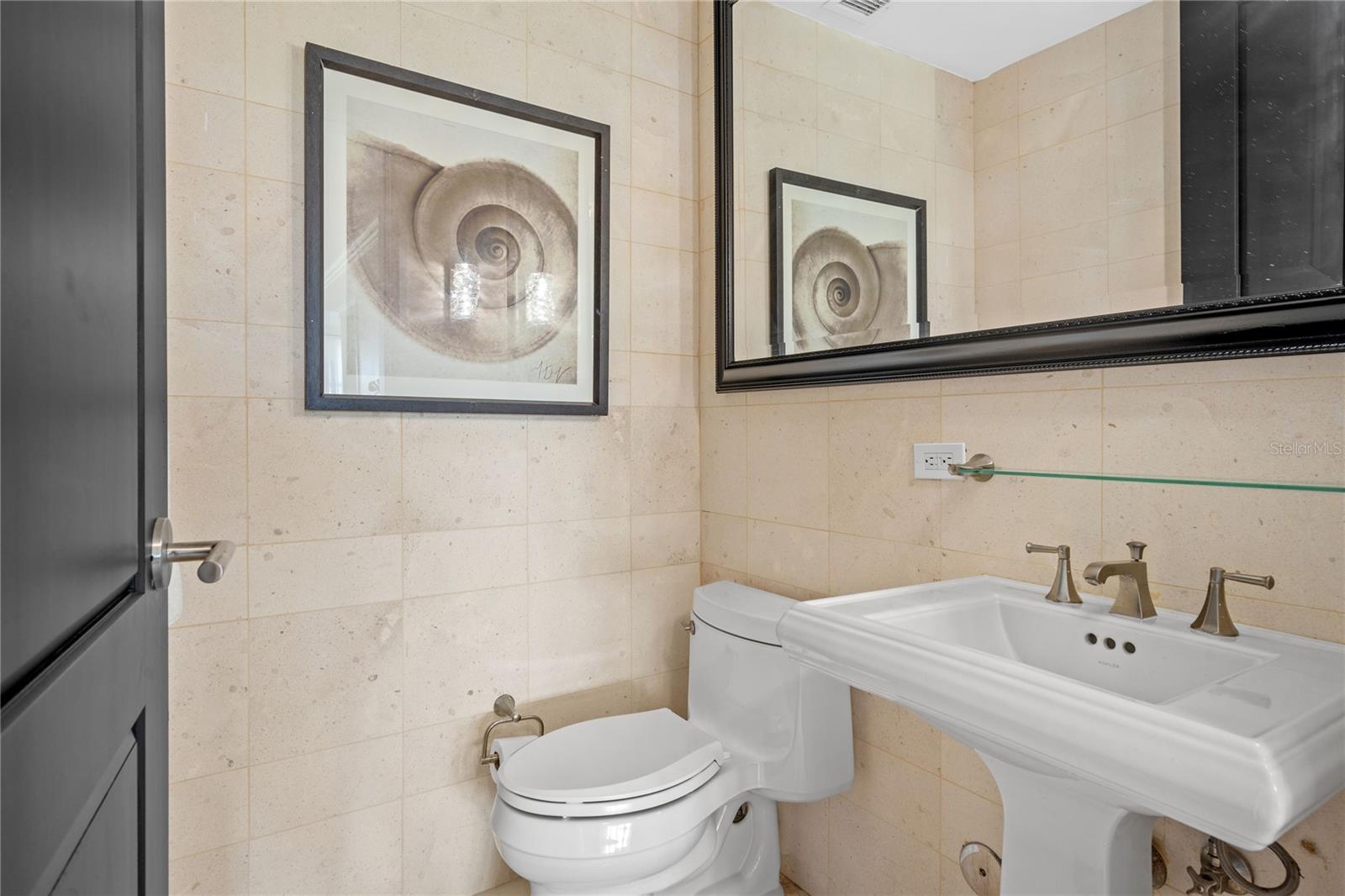 GRAND RESERVE COUNTRY CLUB RESIDENCES - Residential