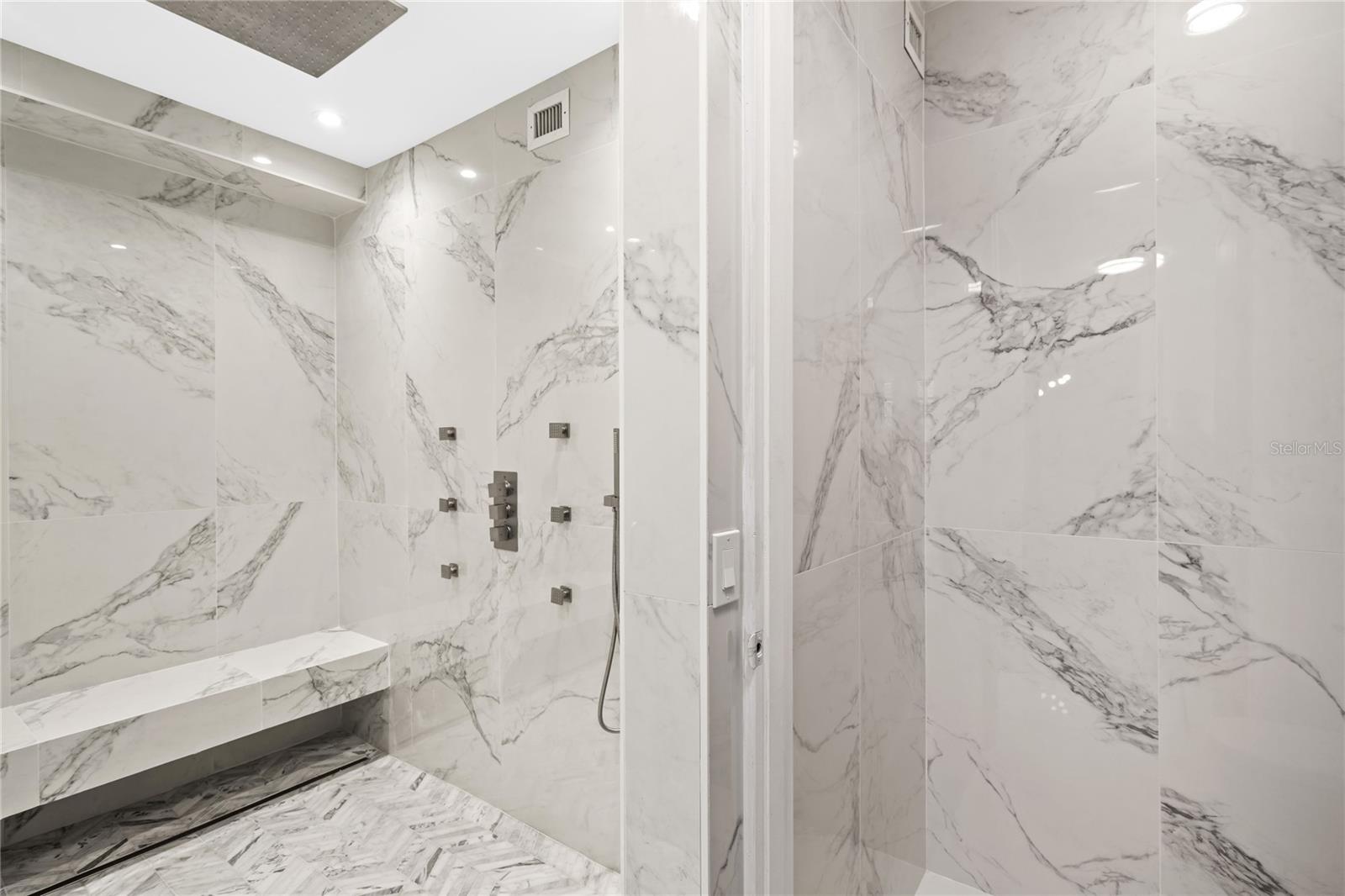 GRAND RESERVE COUNTRY CLUB RESIDENCES - Residential