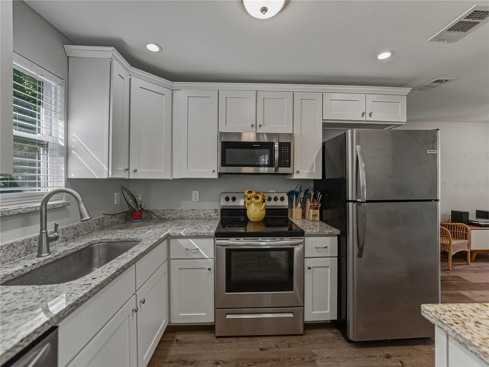 ZEPHYRHILLS COLONY CO - Residential