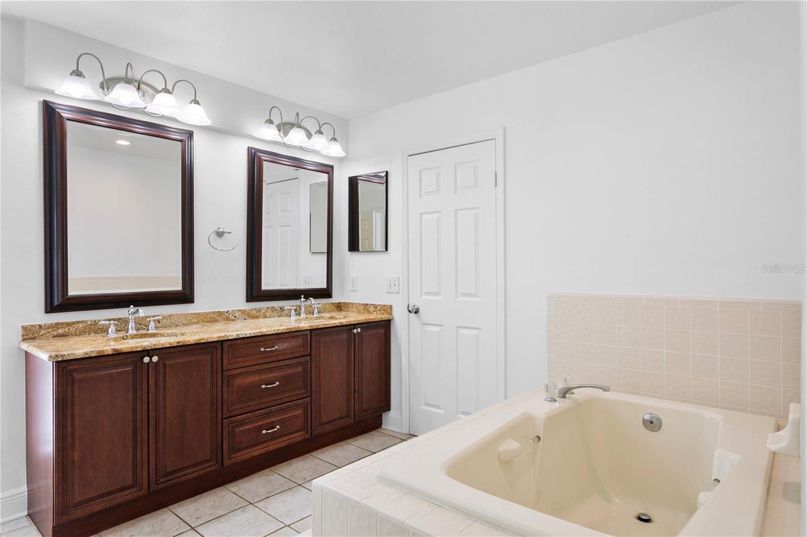 FARMINGTON - Residential