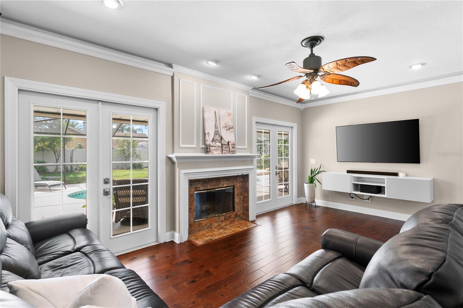 FARMINGTON - Residential