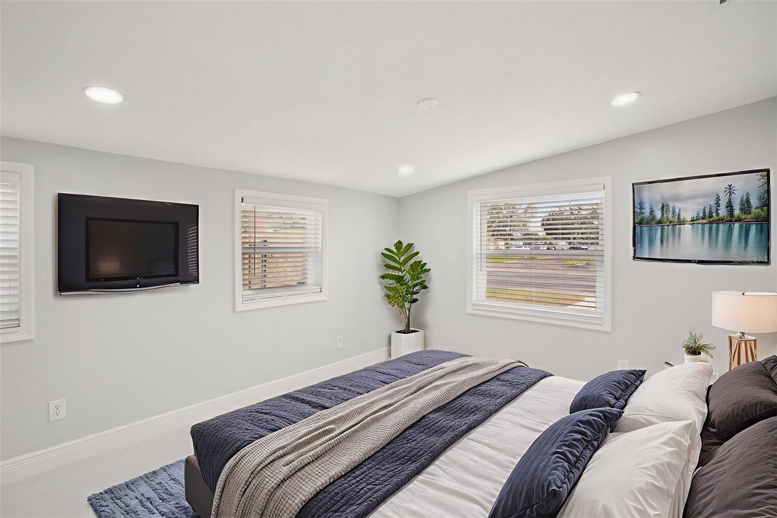 CLAIR MEL CITY UNIT 52 - Residential