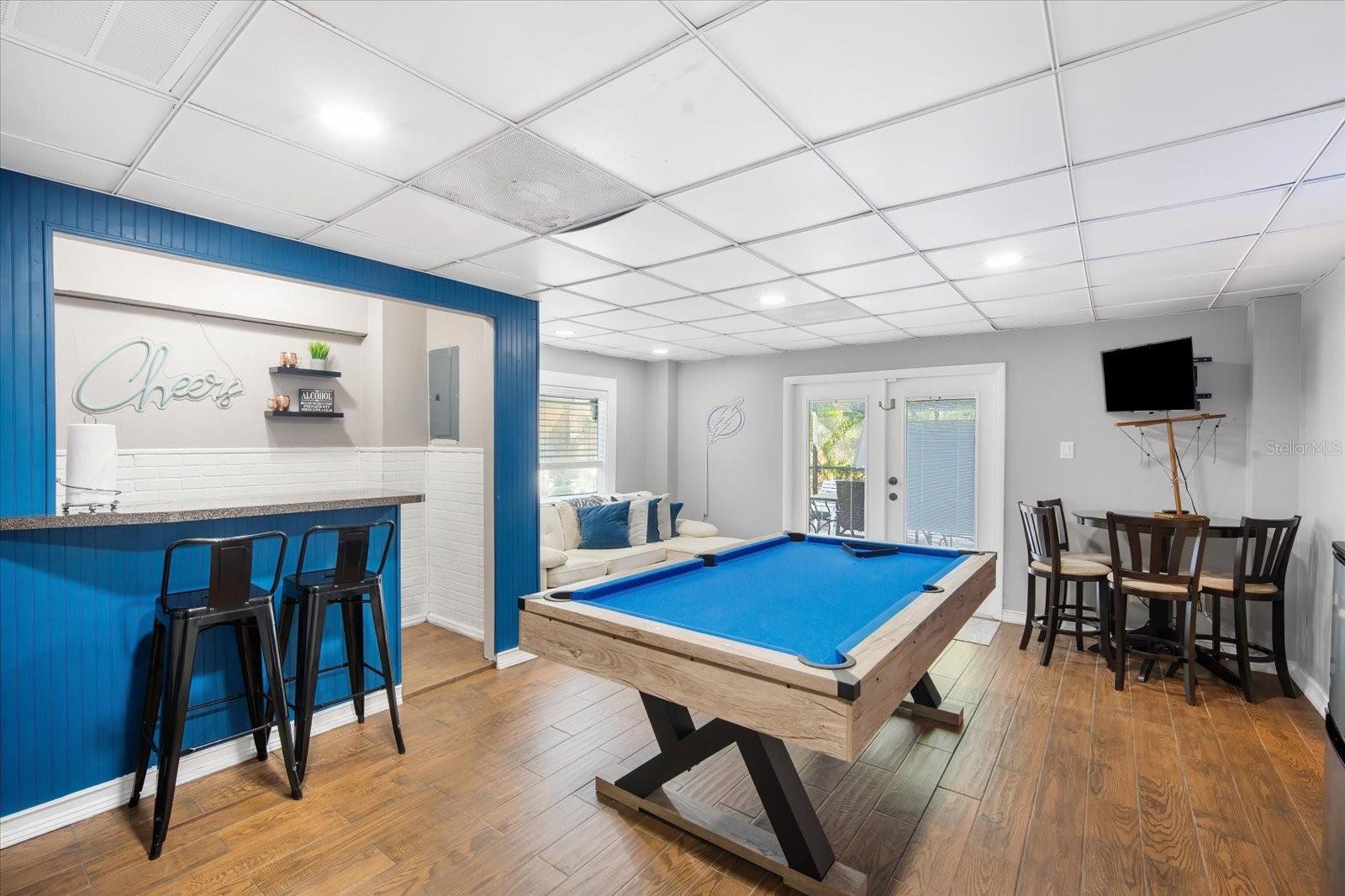 RIVERBEND MANOR - Residential