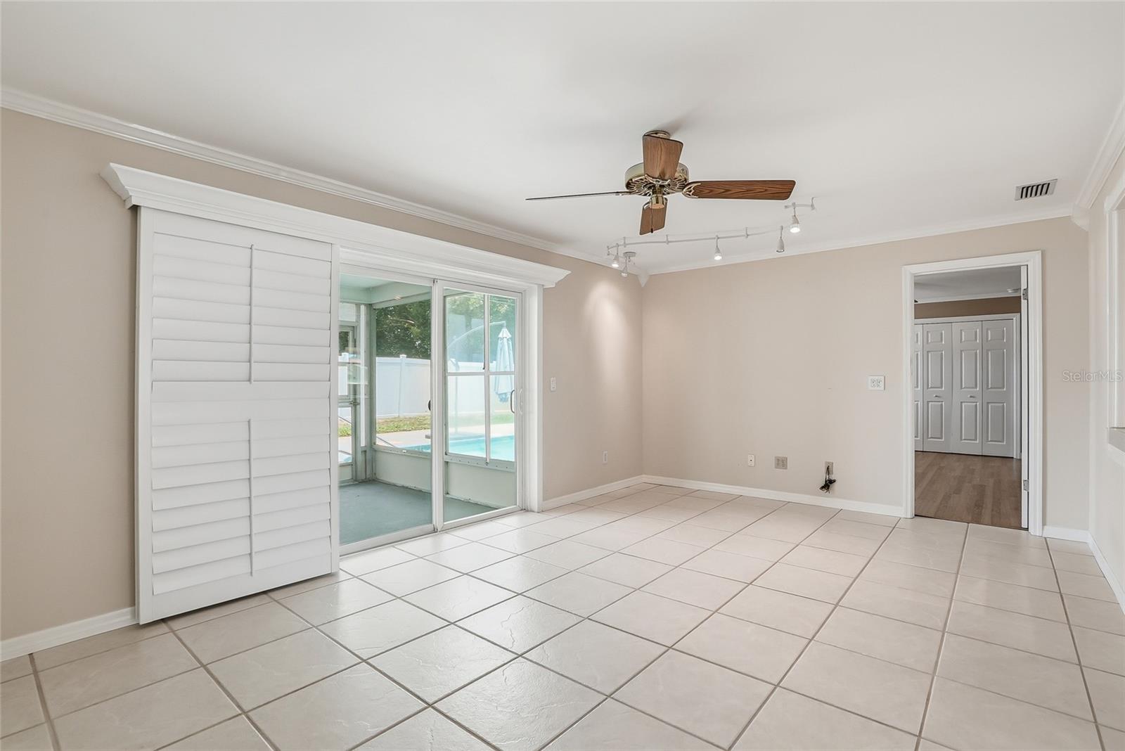 YACHT CLUB ESTATES - Residential
