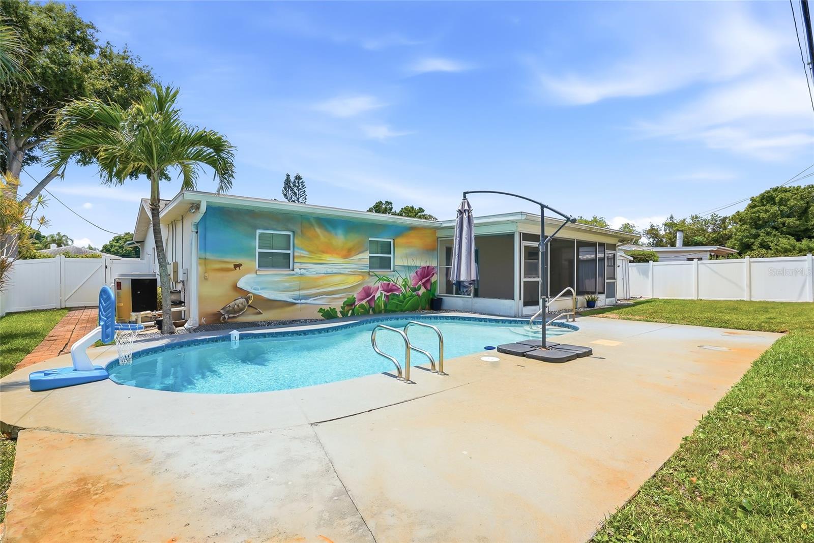 YACHT CLUB ESTATES - Residential