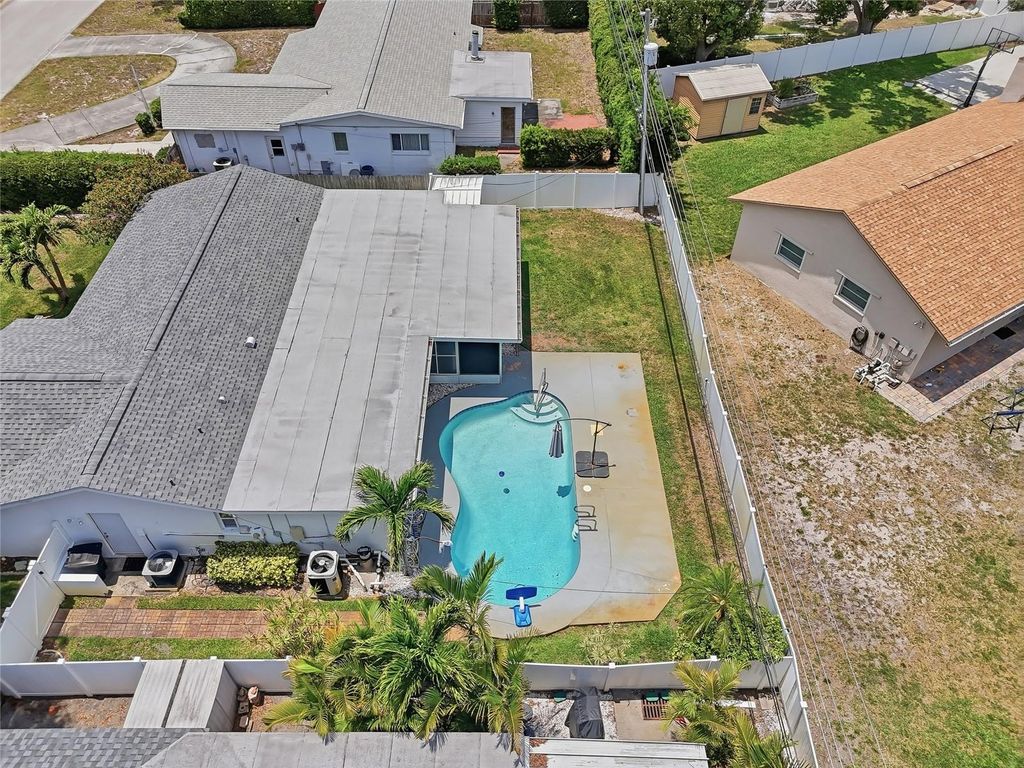 Photo of 14161 Hetrick Circle N, Largo, FL 33774 (MLS # TB8511957)