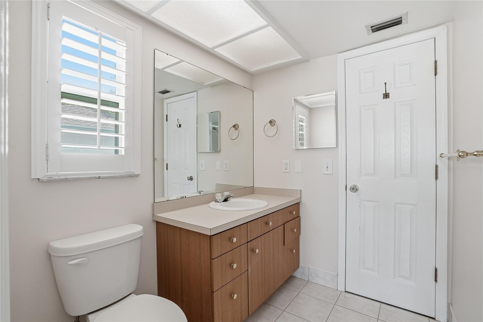 YACHT CLUB ESTATES - Residential