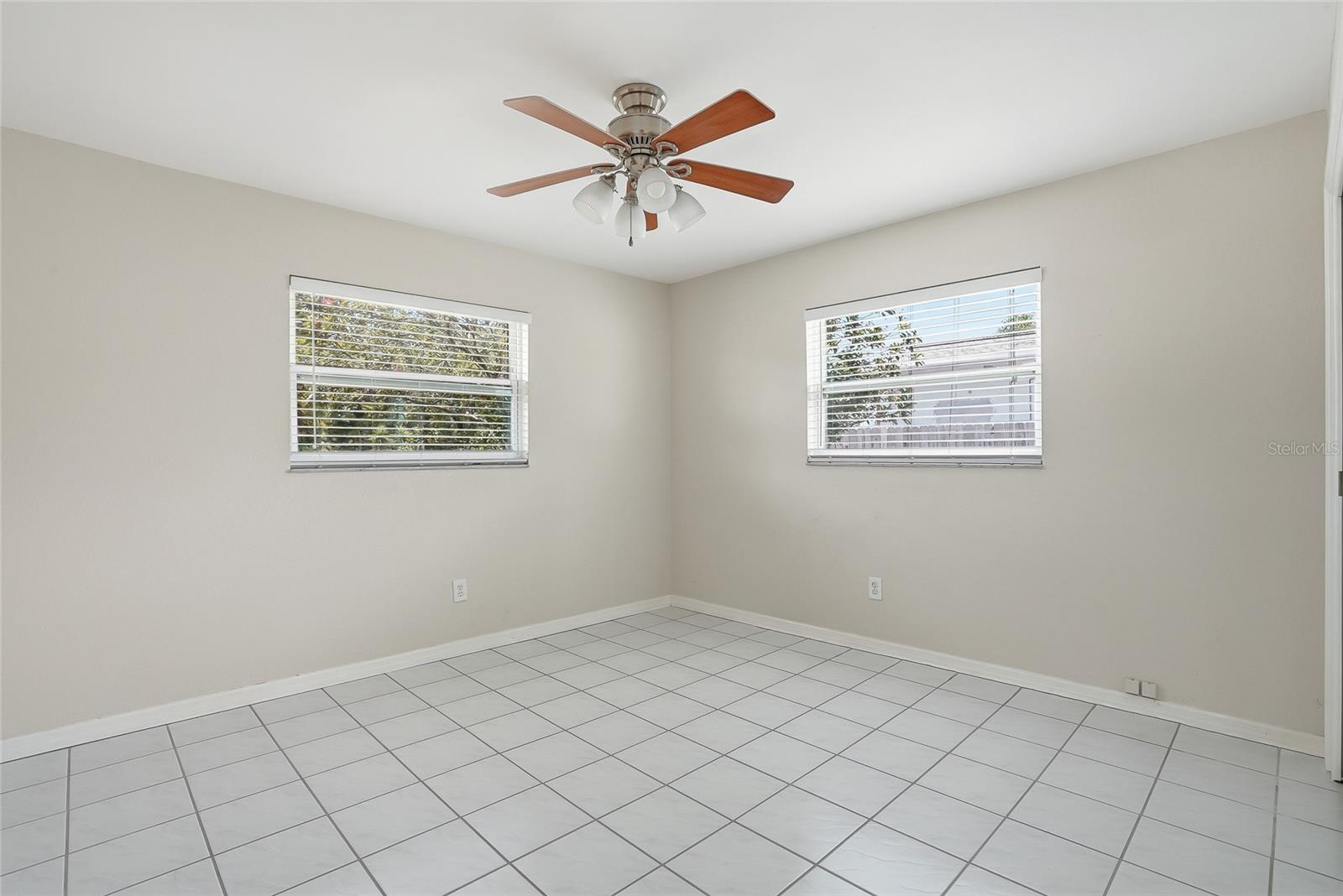 YACHT CLUB ESTATES - Residential