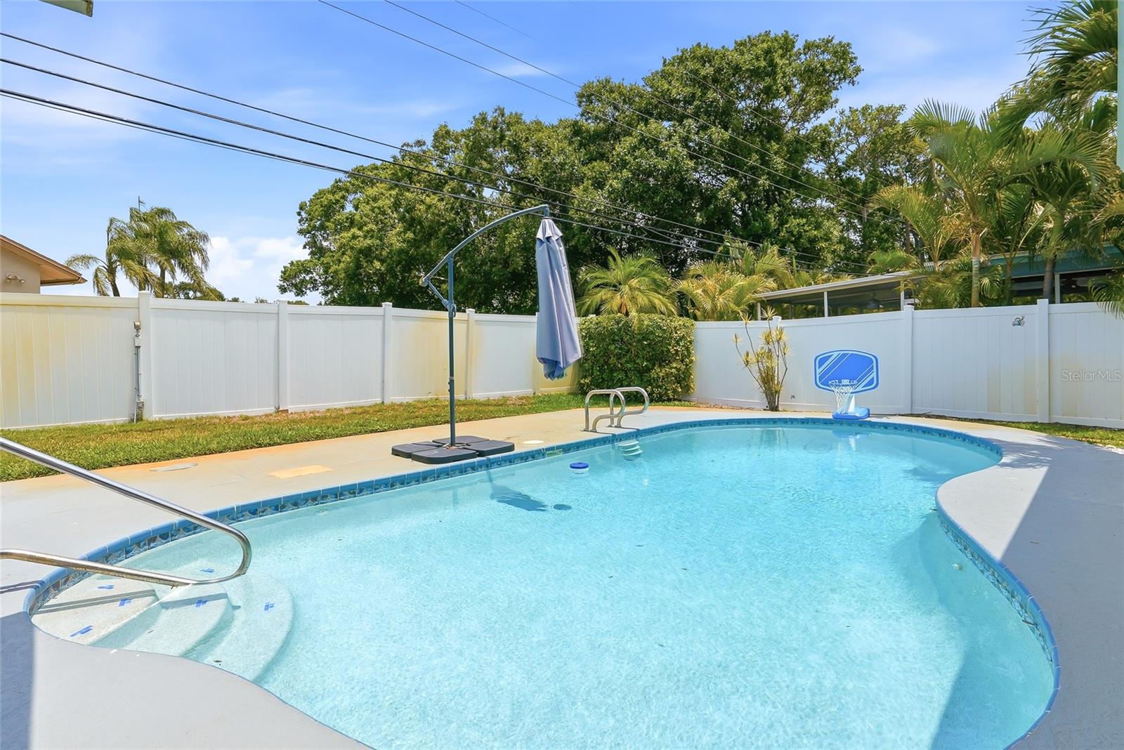 YACHT CLUB ESTATES - Residential