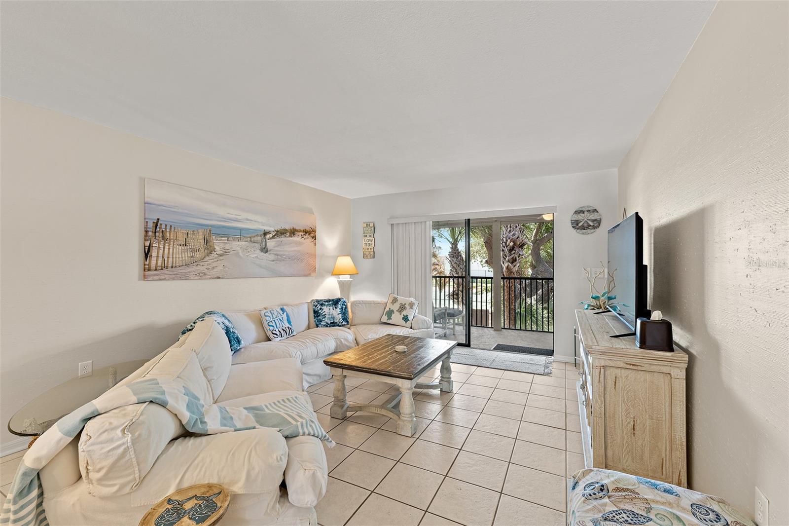 BANANA RIVER ESTATES - Residential