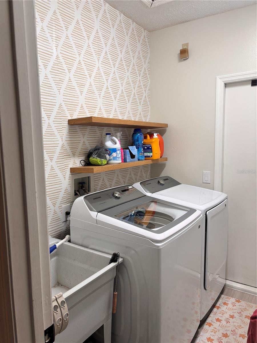 HUNTERS CREEK TR 335 PH 01 - Residential