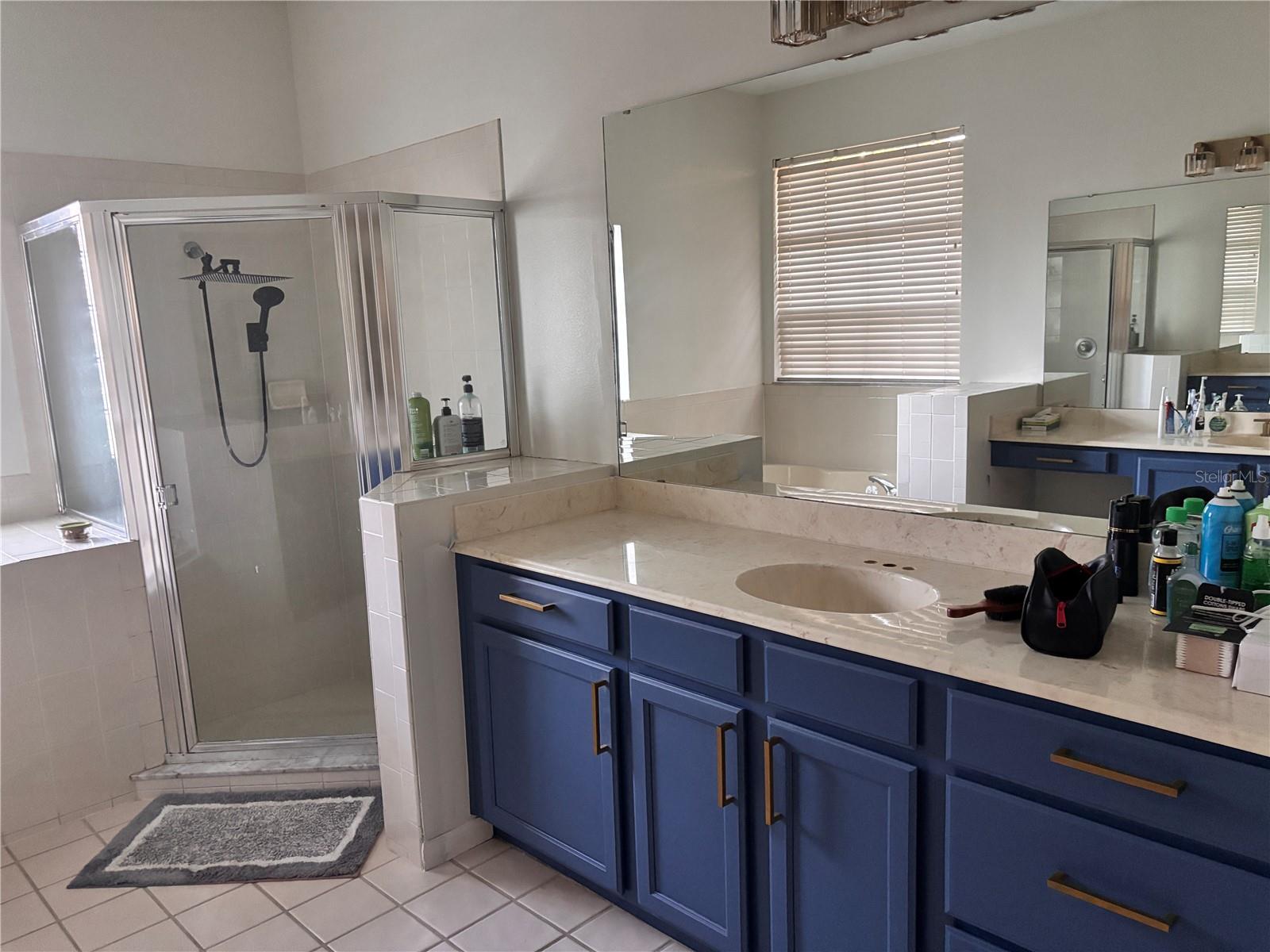 HUNTERS CREEK TR 335 PH 01 - Residential