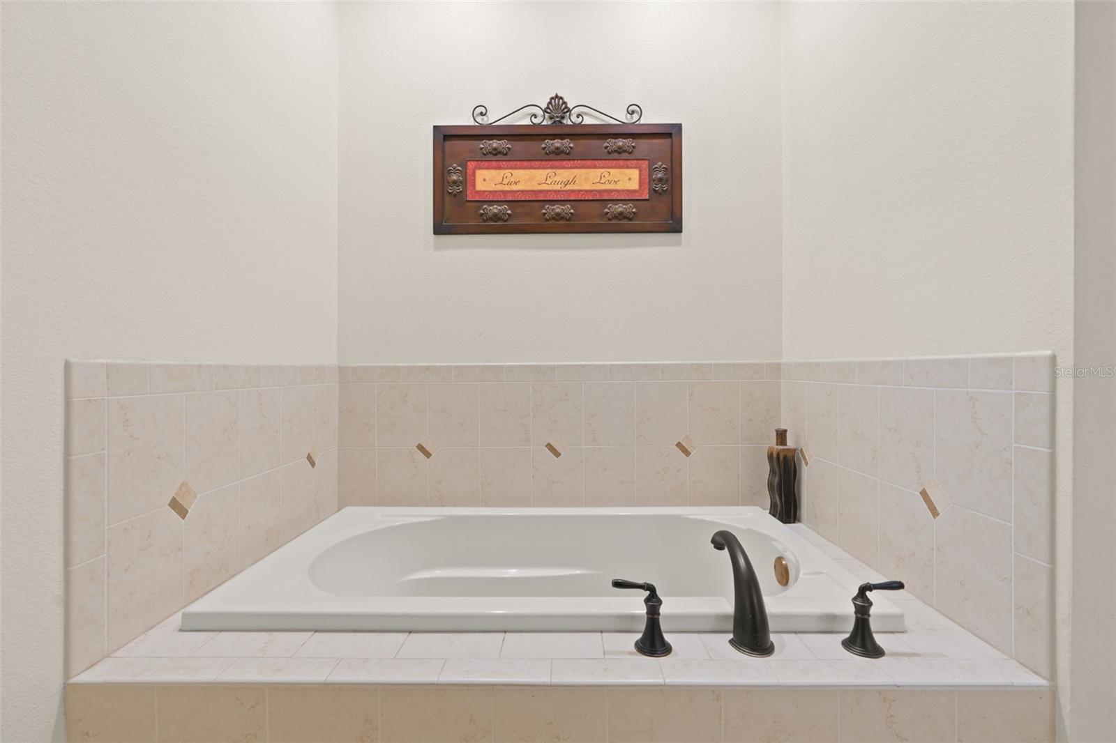 HERITAGE HILLS - Residential