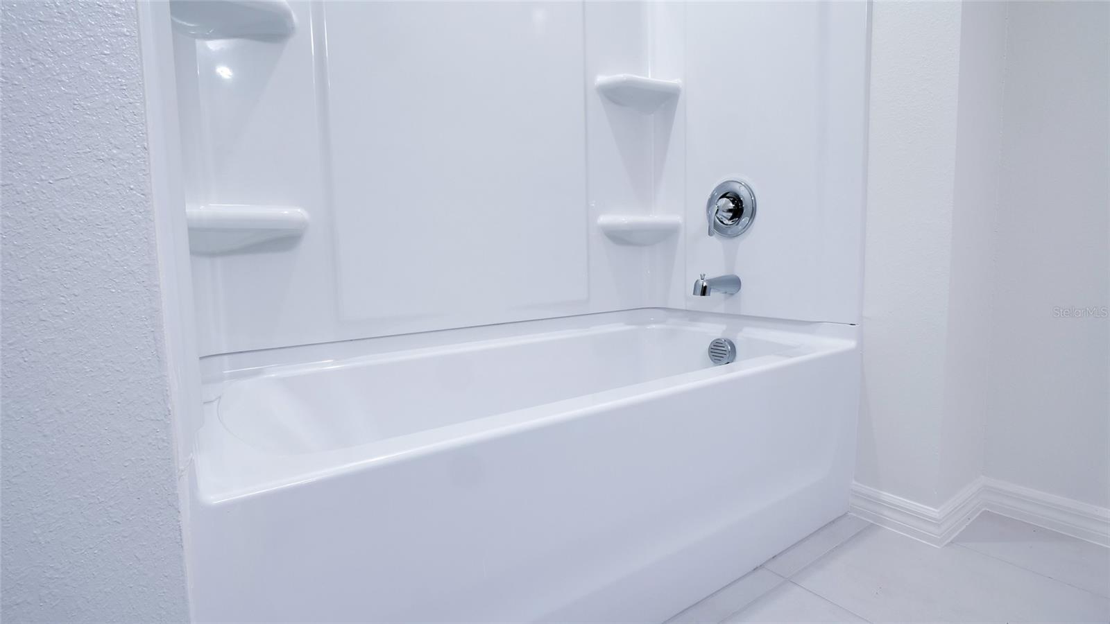 GDNS/WATERSTONE PH 3A - Residential Lease