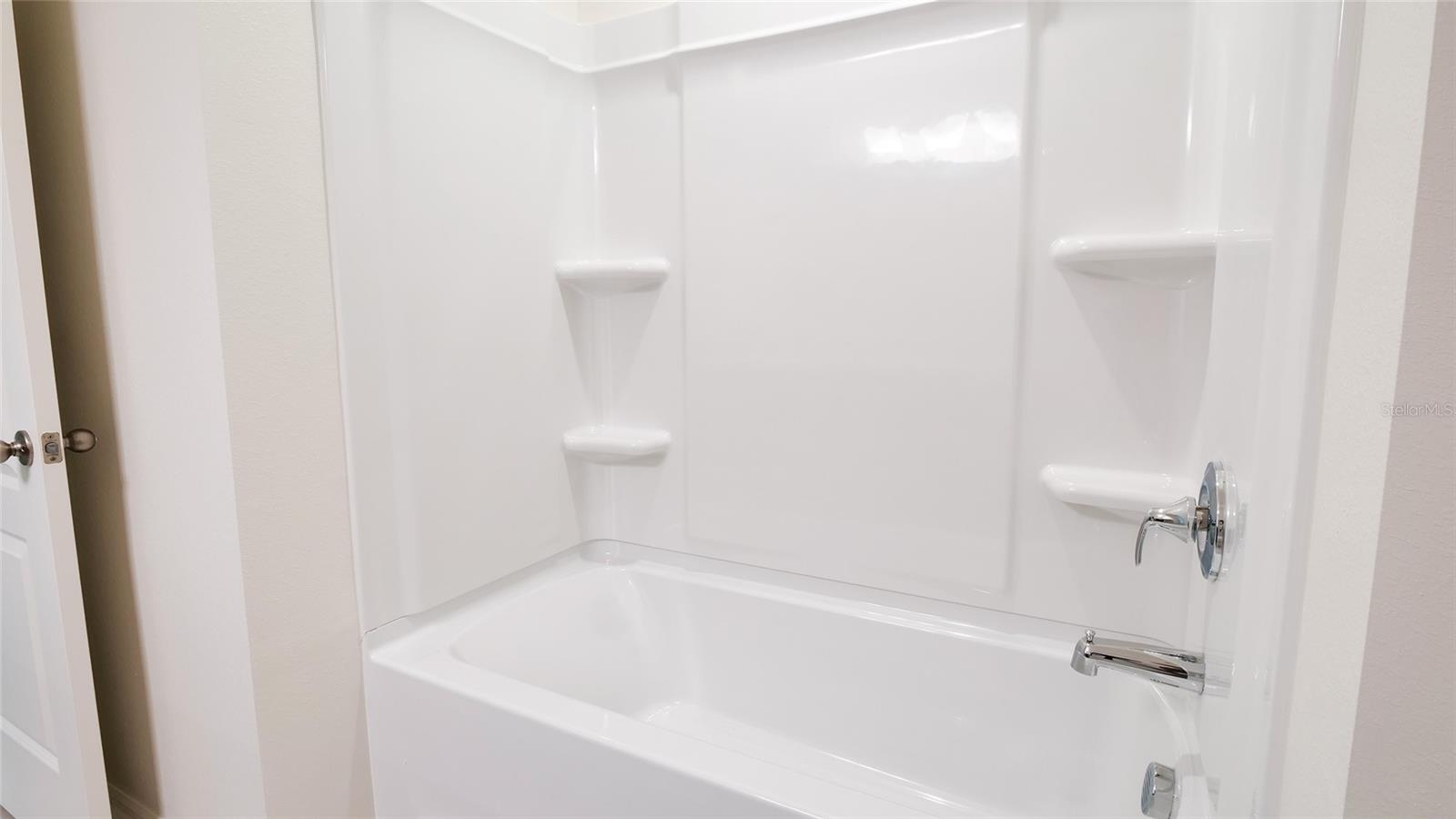 GDNS/WATERSTONE PH 3A - Residential Lease