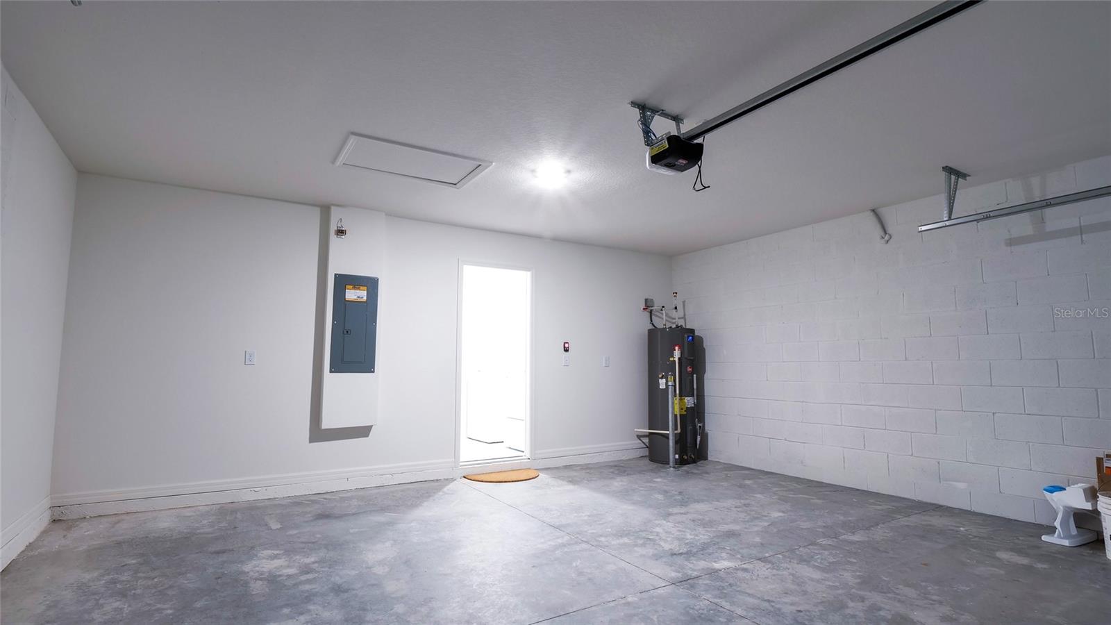 GDNS/WATERSTONE PH 3A - Residential Lease