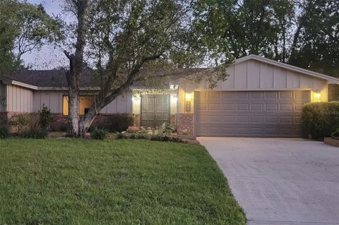 Photo of 568 Gainsboro St, Deltona, FL 32725 (MLS # O6355617)