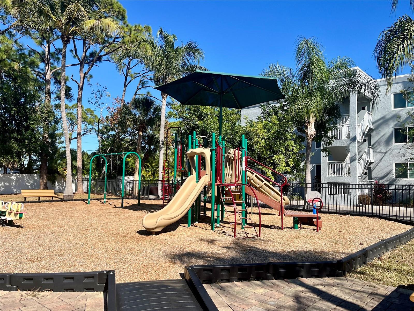 SARASOTA PALMS - Residential Lease