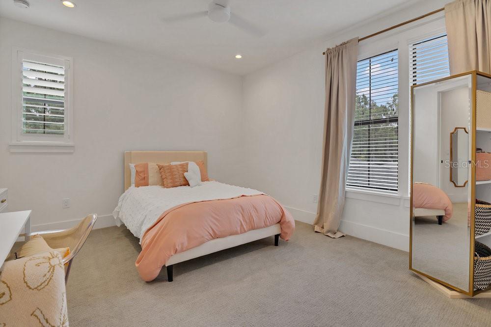 OAKLAND HILLS - Residential