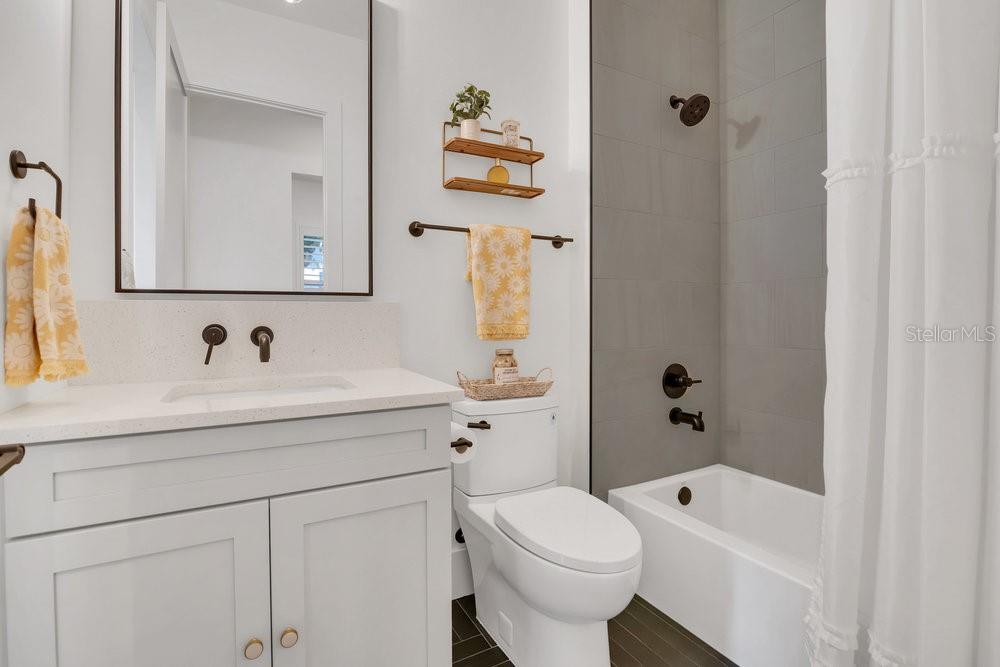 OAKLAND HILLS - Residential