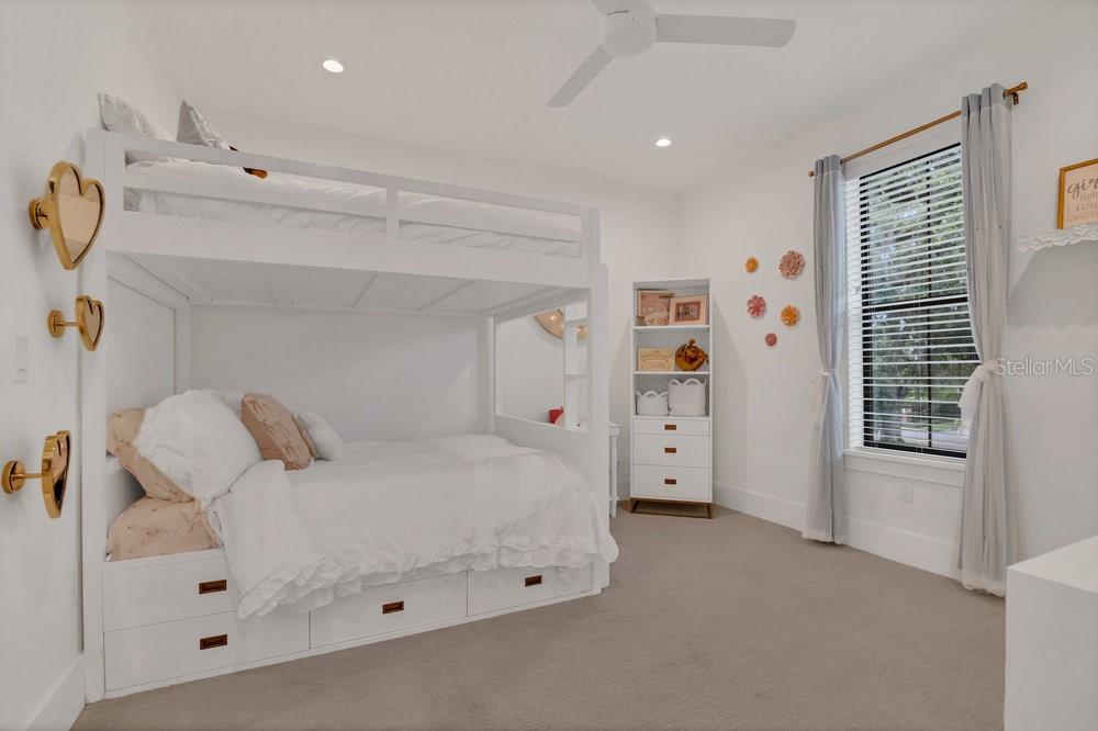 OAKLAND HILLS - Residential