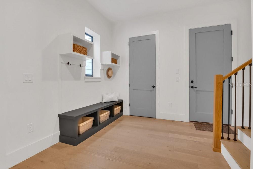 OAKLAND HILLS - Residential