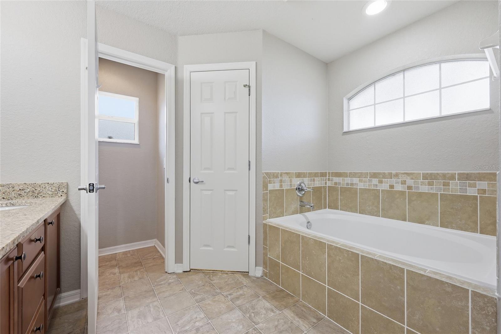LADY LAKE STONEWOOD MANOR - Residential