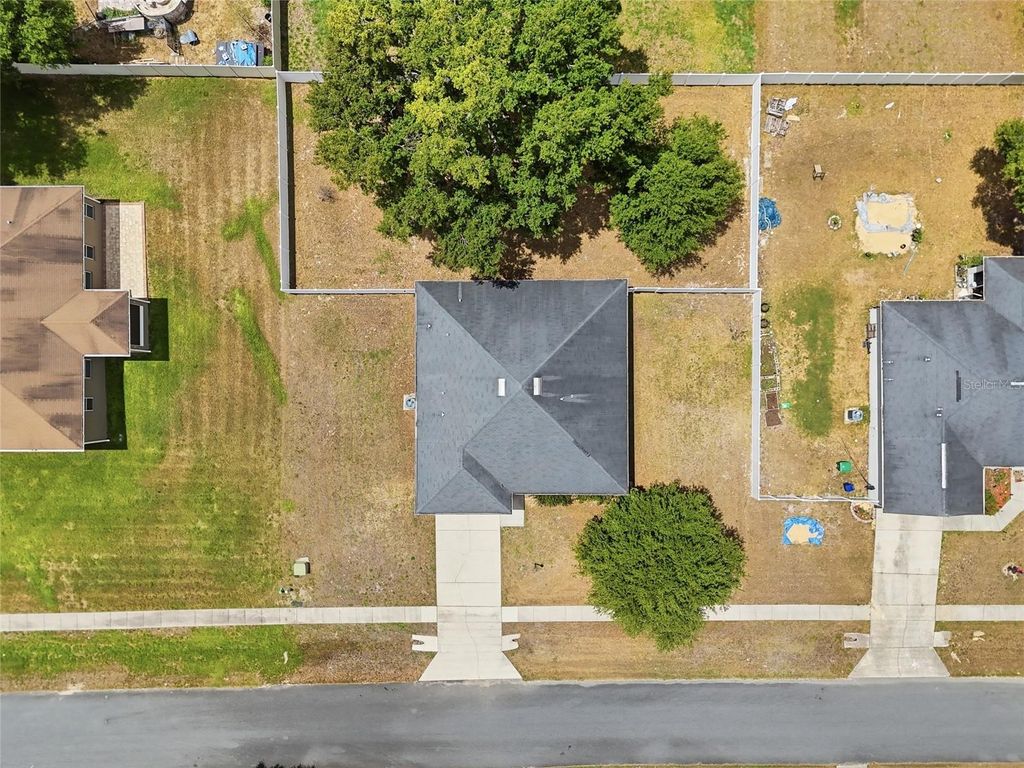 Photo of 306 Stonepoint Lane, Lady Lake, FL 32159 (MLS # G5111746)