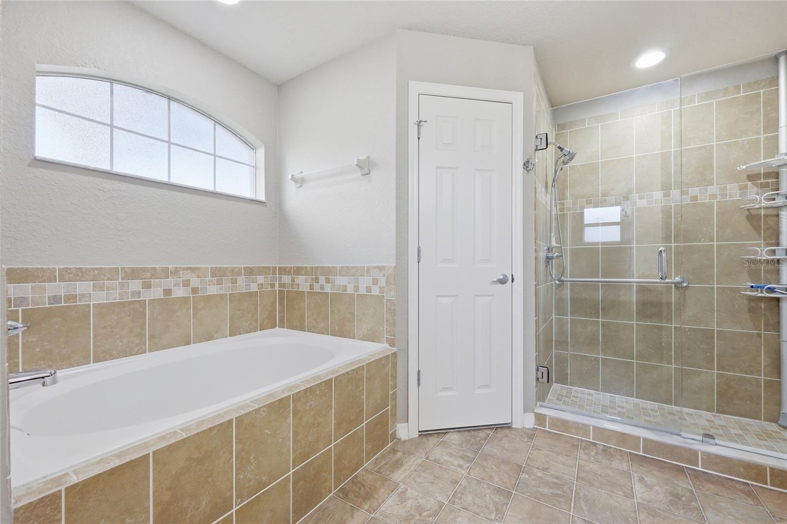 LADY LAKE STONEWOOD MANOR - Residential