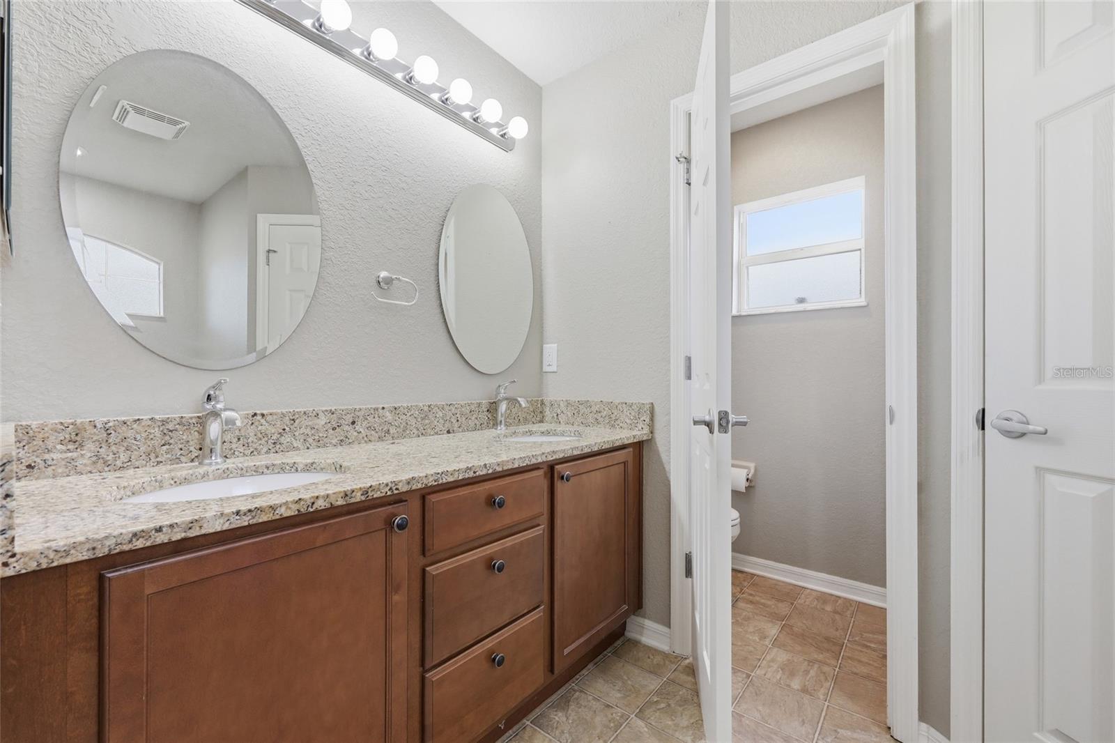 LADY LAKE STONEWOOD MANOR - Residential