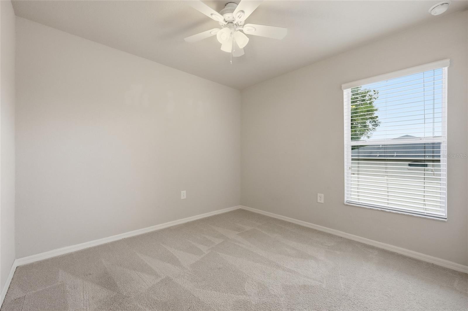 LADY LAKE STONEWOOD MANOR - Residential