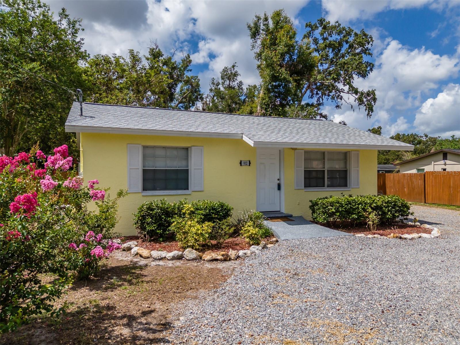932 W WHEELER ROAD