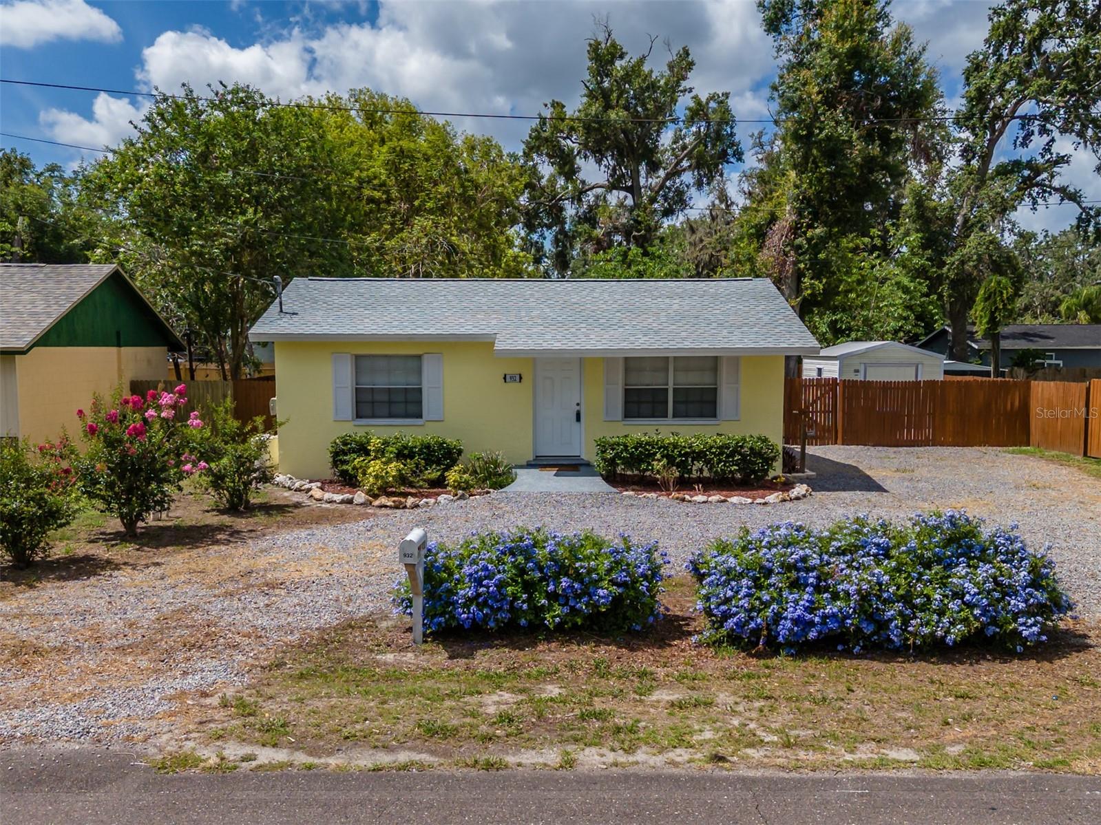 932 W WHEELER ROAD
