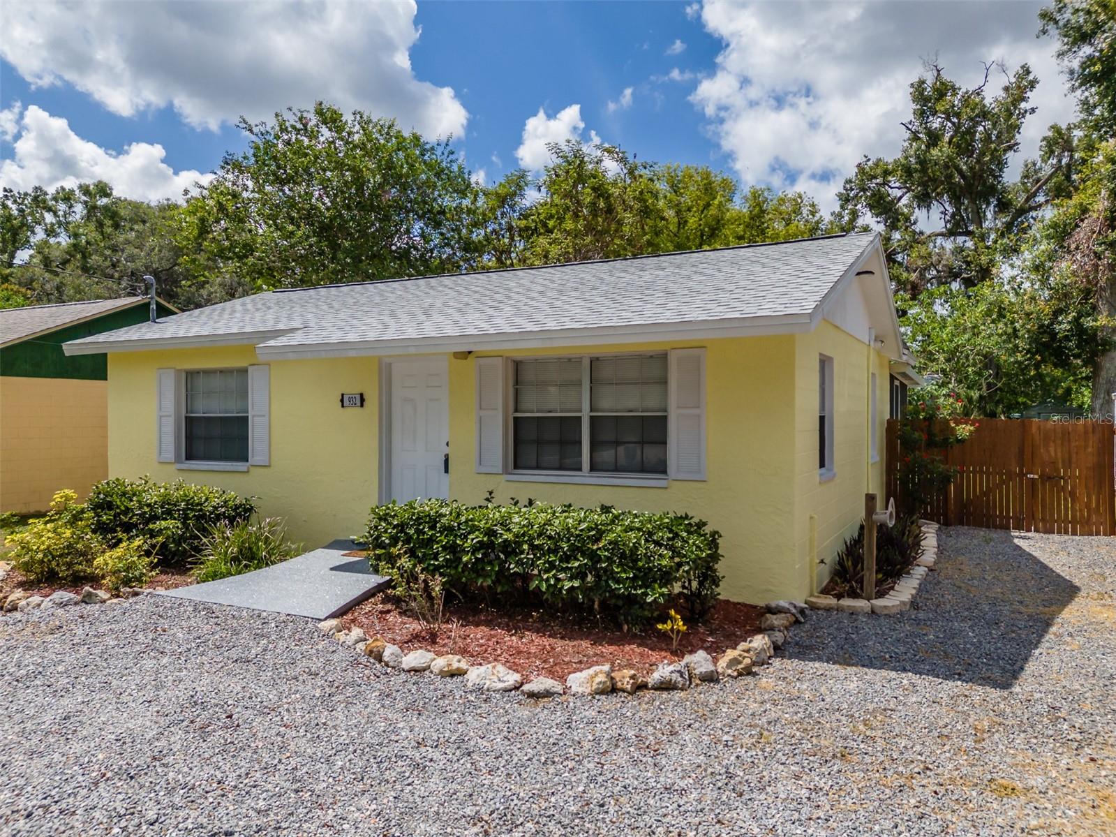932 W WHEELER ROAD