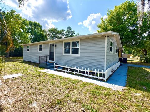 Photo of 111 NE Palencia Road, Auburndale, FL 33823 (MLS # O6402800)