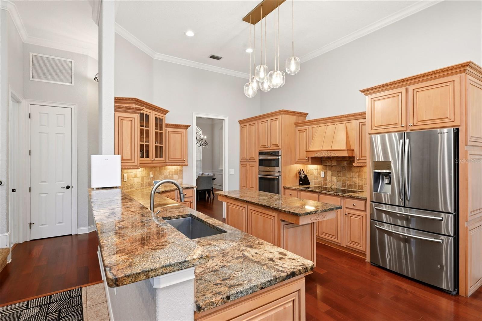 BALMORAL - Residential