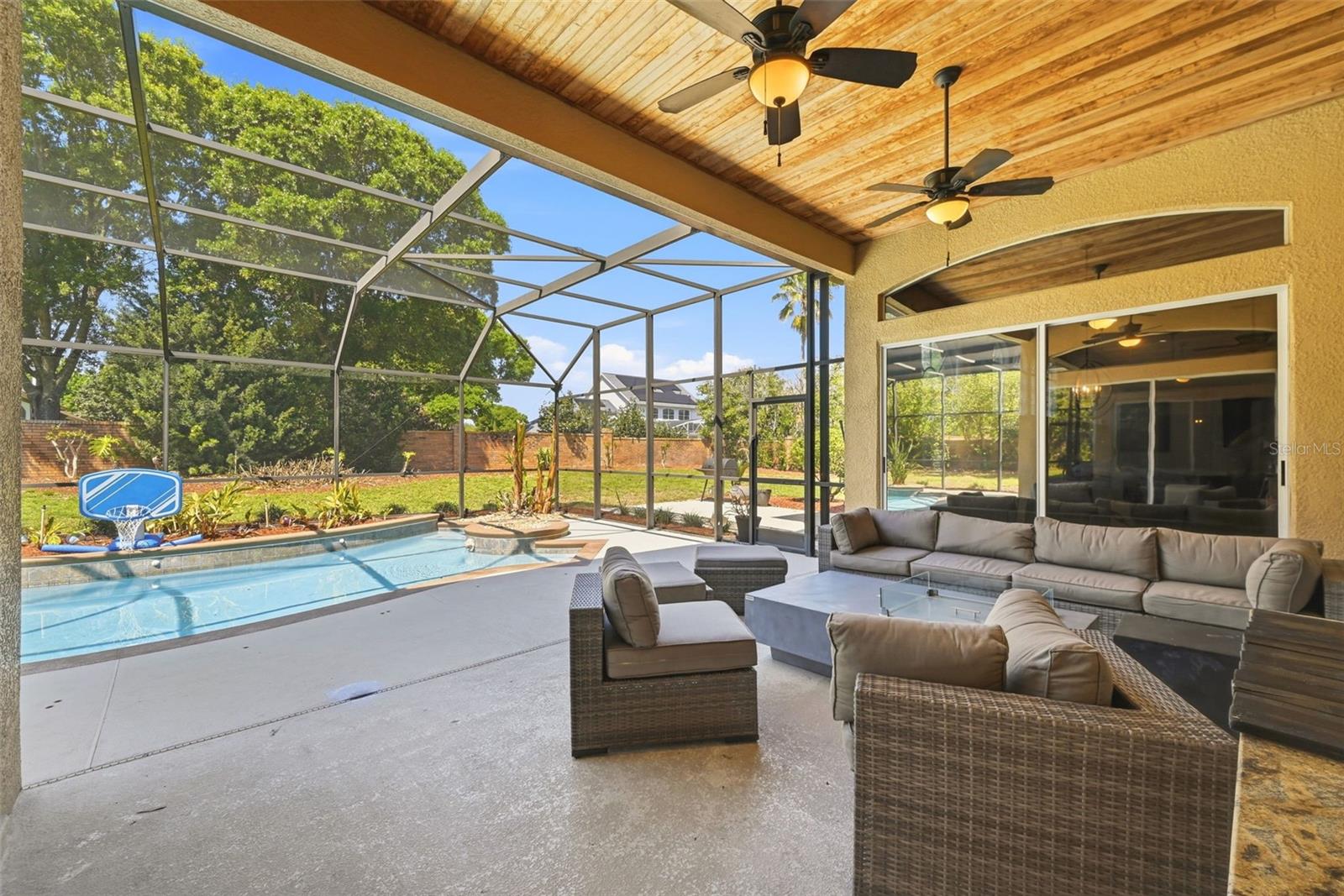 BALMORAL - Residential