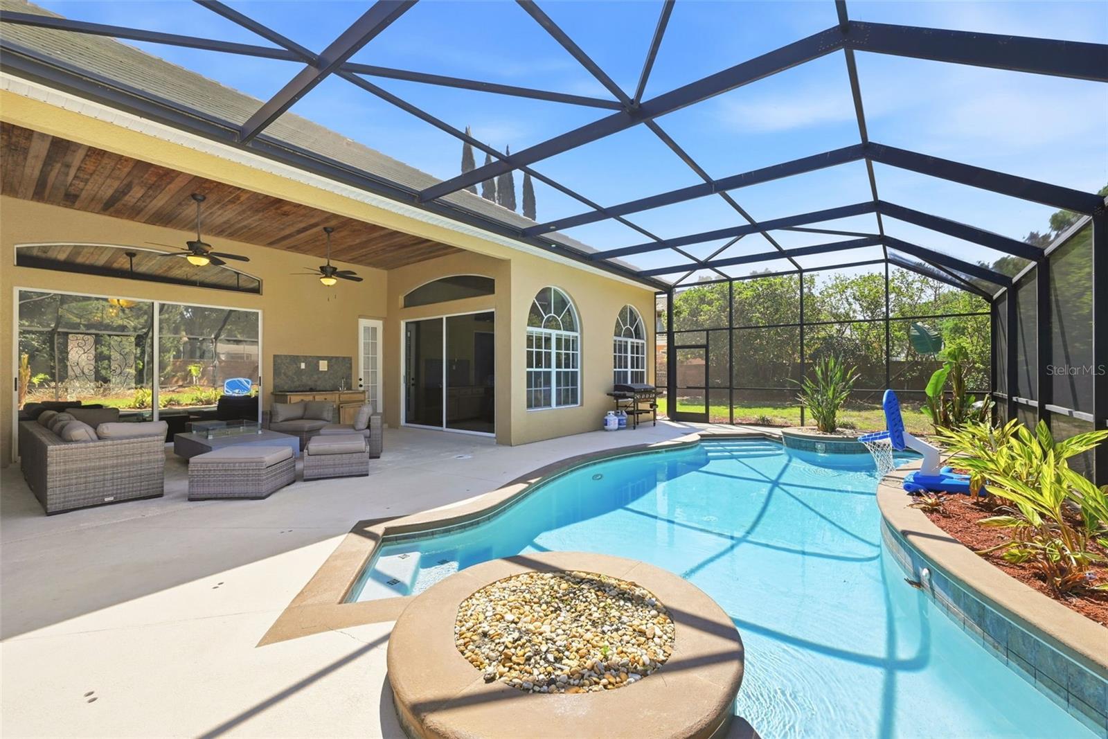 BALMORAL - Residential