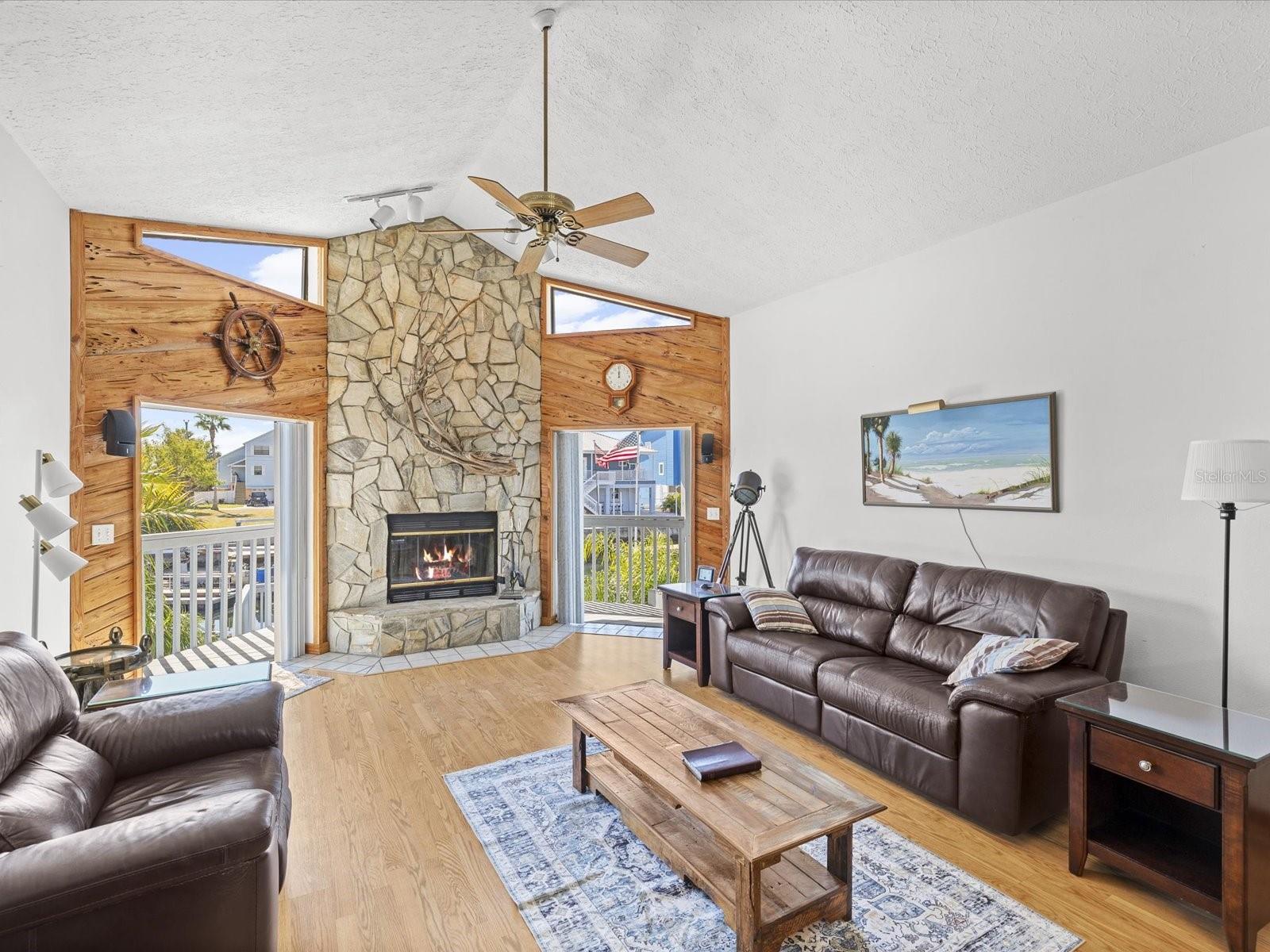 HERNANDO BEACH - Residential