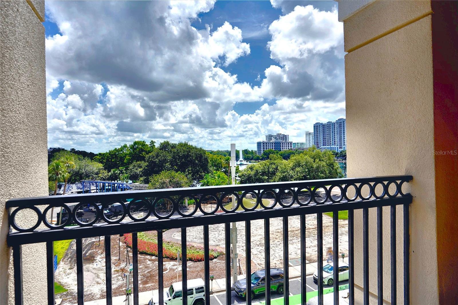 151 E WASHINGTON STREET 525