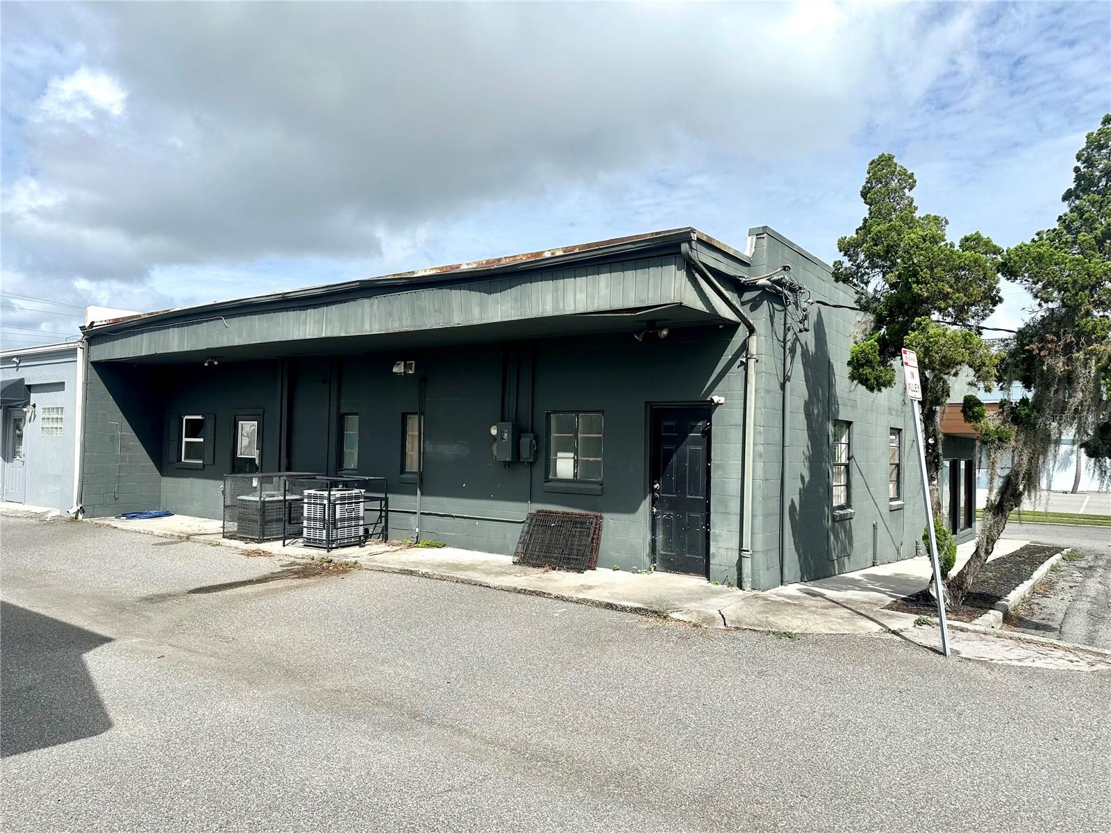 CLEVELAND HEIGHTS - Commercial Sale