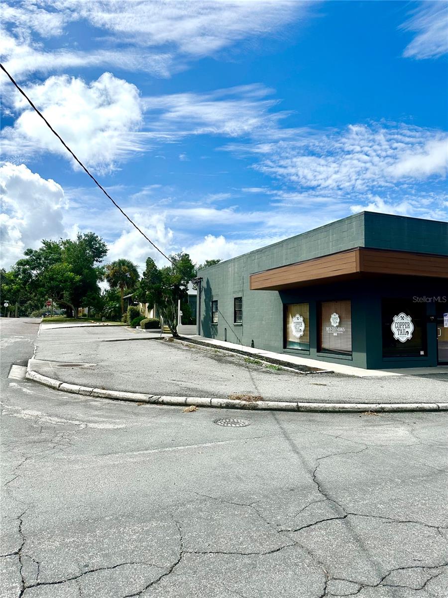 CLEVELAND HEIGHTS - Commercial Sale